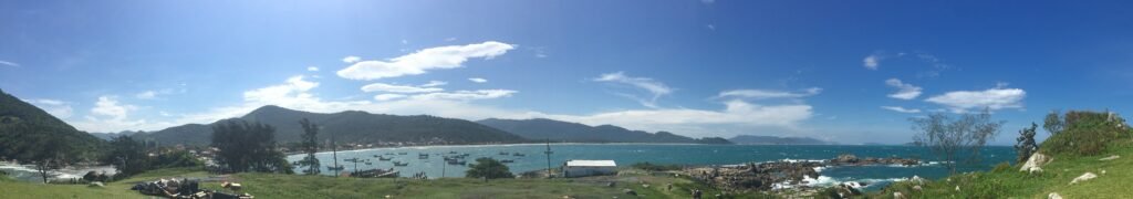 Morar perto do mar: benefícios cotidianos e cuidados de projeto